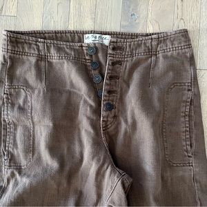 Free people “Osaka jeans” in tree bark brown. Size 26.